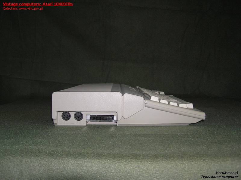 Atari 1040STfm - 04.jpg